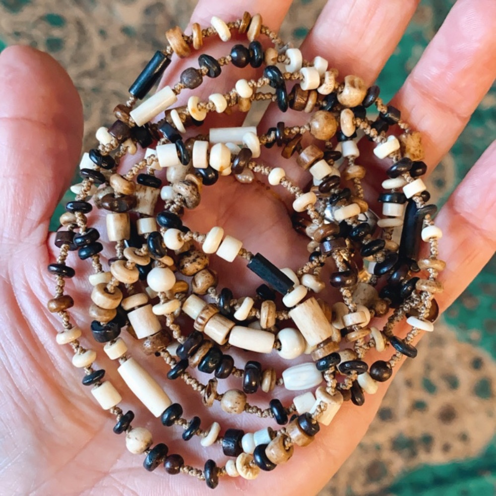 🌝 Moonlightoak jewelry hand Knotted wood beads.